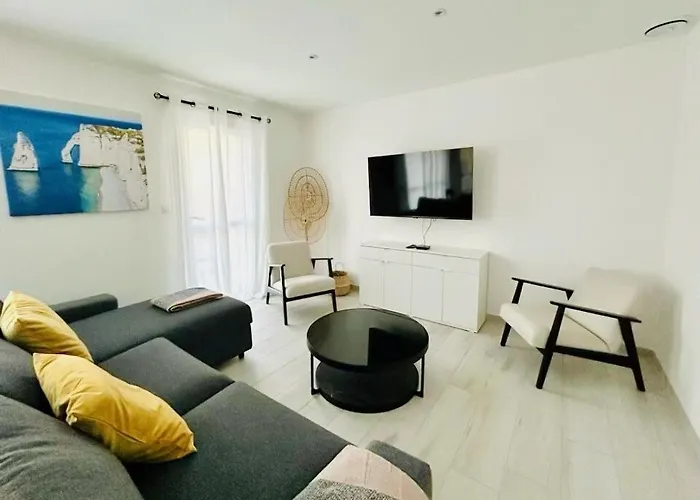 Villa La Foret D'armotte 12 By Avecoeur *